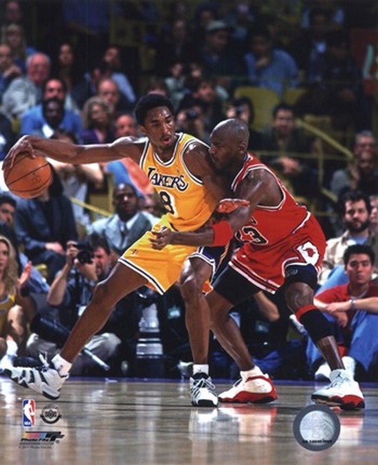 Nba Throwback Thursday Kobe Mj Facebook Kobe Bryant Pictures Kobe Bryant Michael Jordan Kobe Bryant